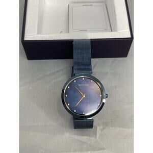 Bering Classic 18132-399 Womens 32mm Crystal Blue MOP Dial Watch NWOT $199